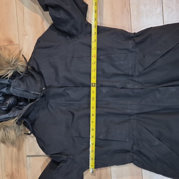 Helly Hansen Women's Size Medium Black Hooded Puffer Parka with Faux-Fur Trim - Picture 8 of 8